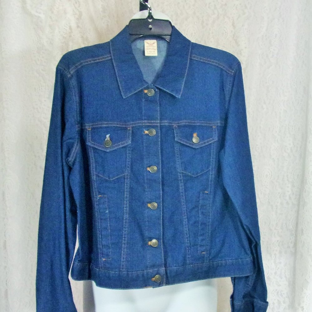 Jean Jacket, Blue Denim Classic Size L  NWT